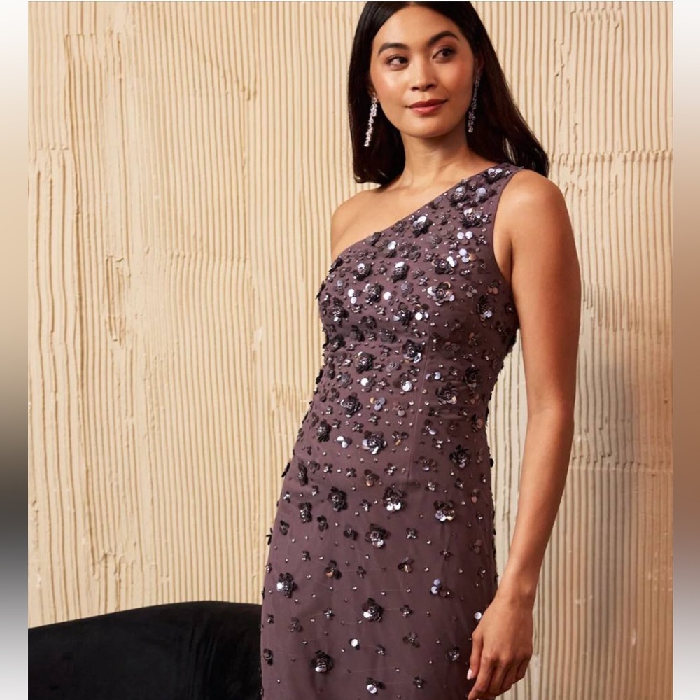 Classy Women’s Evening Dress – Moonscape.